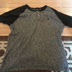 💙3/20$ Mid-Sleeve American Eagle shirt